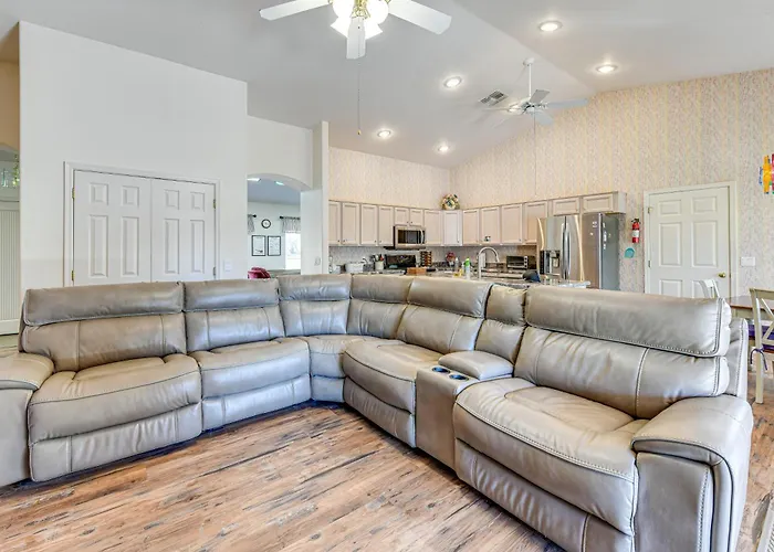 Holiday home 2 Mi To Dtwn! Family W/ Game In