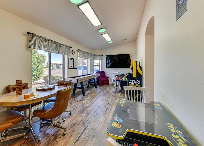 2 Mi To Dtwn! Family W/ Game In Holiday home *